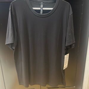 Men’s Lulu t shirt XL black brand new